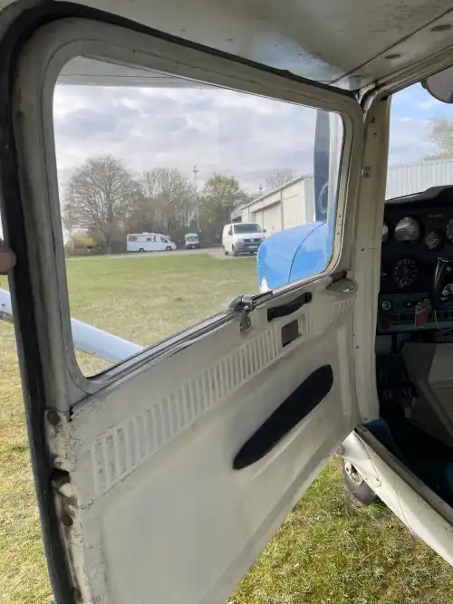 Cessna 150L (Motorflugzeug) - Bild 7