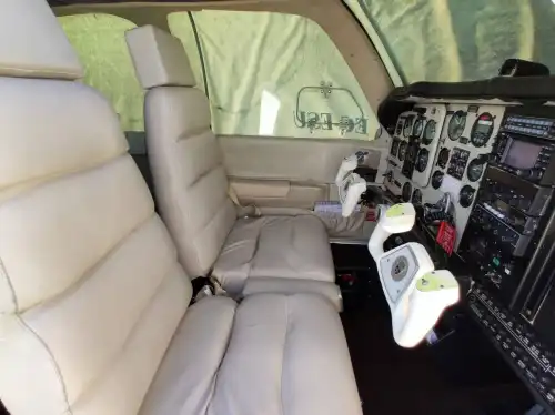 Beechcraft Bonanza F33A (Motorflugzeug) - Bild 6