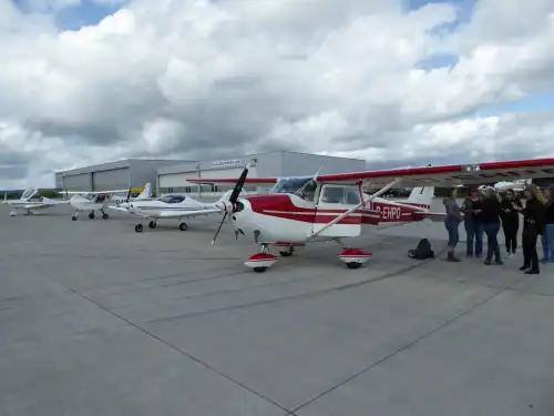 Cessna 172C Skyhawk (Motorflugzeug) - Bild 3