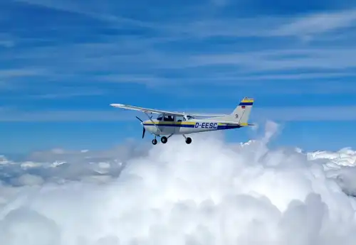 Cessna F172M (Motorflugzeug) - Bild 4