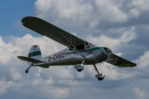 Motorflugzeug C140 des Herstellers Cessna