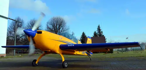 Extra Aircraft Extra 330LC (Motorflugzeug) - Bild 2