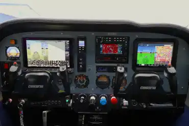 Cessna 172RG Cutlass (Motorflugzeug) - Bild 3
