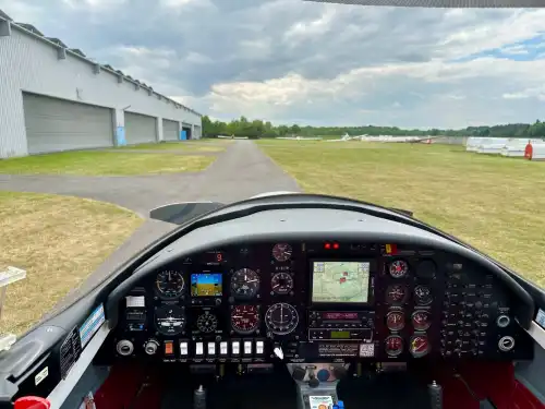 AQUILA A210 (Motorflugzeug) - Bild 10
