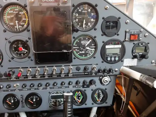 Extra Aircraft Extra 330LC (Motorflugzeug) - Bild 6