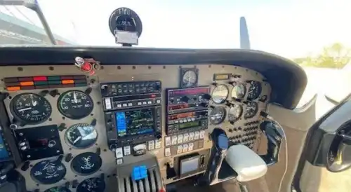 Piper Aircraft PA-34-220T Seneca IV (Motorflugzeug) - Bild 5