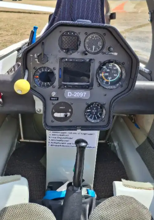 DG Flugzeugbau DG-500 (Segelflugzeug) - Bild 5