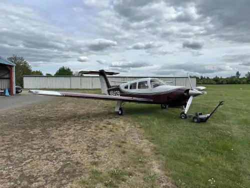 Motorflugzeug PA-28RT-201T des Herstellers Piper Aircraft