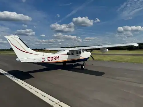 Cessna P210N (Motorflugzeug) - Bild 2