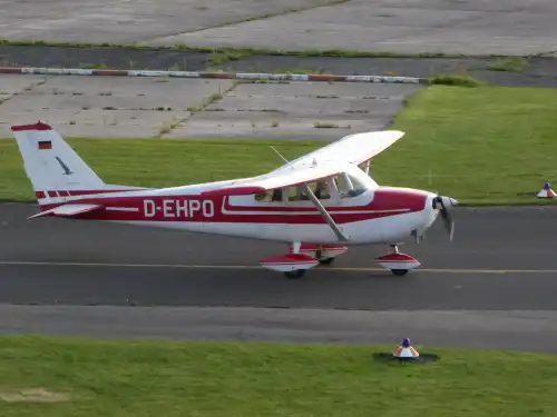 Cessna 172C Skyhawk (Motorflugzeug) - Bild 2