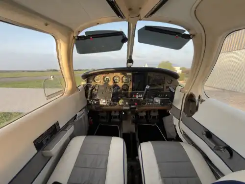 Piper Aircraft PA-28-181 Archer II (Motorflugzeug) - Bild 8