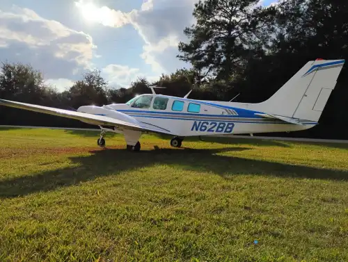 Beechcraft Baron 58 (Motorflugzeug) - Bild 5