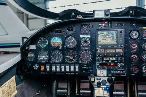 AQUILA A210 (Motorflugzeug) - Bild 6