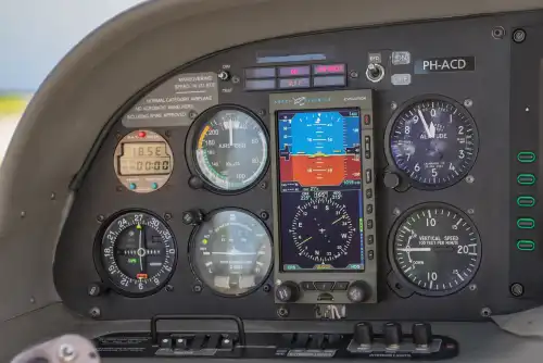 Cirrus SR20 G1 (Motorflugzeug) - Bild 8