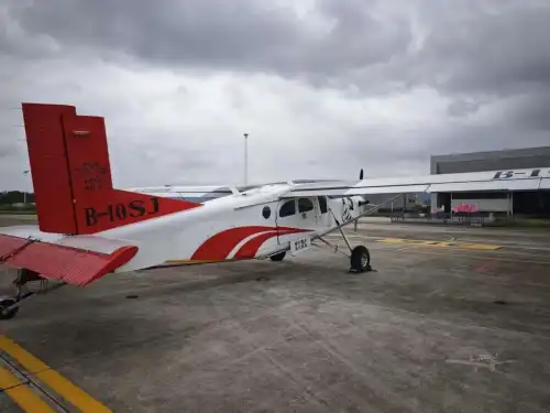 Pilatus PC-6 B2-H4 Turbo Porter (Motorflugzeug) - Bild 6