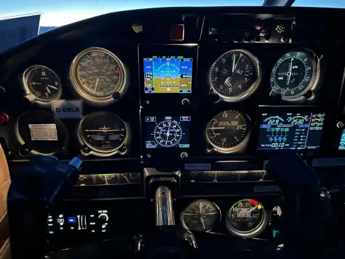 Piper Aircraft PA-28R-200 Arrow II (Motorflugzeug) - Bild 2