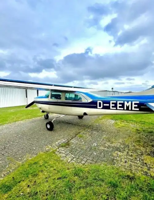 Cessna T210 Turbo Centurion II (Motorflugzeug) - Bild 3