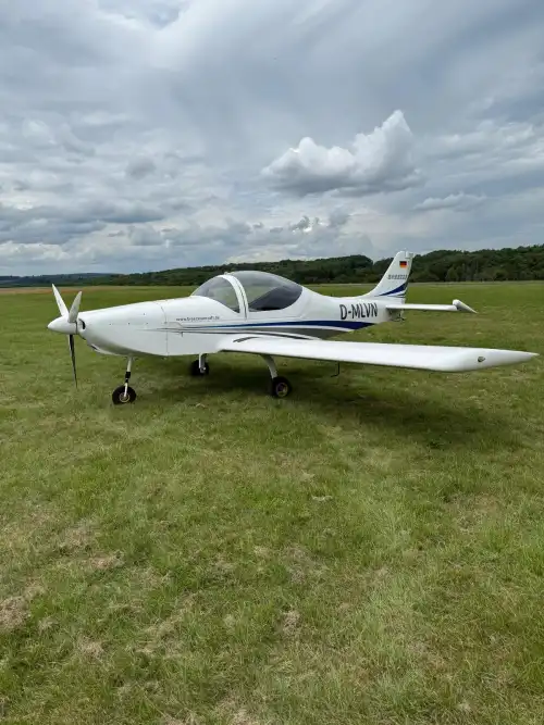 Ultraleichtflugzeug B400-6 des Herstellers Breezer Aircraft