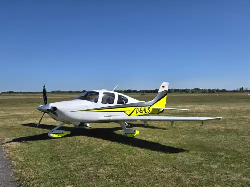 Cirrus SR20 GTS (Motorflugzeug) - Bild 2