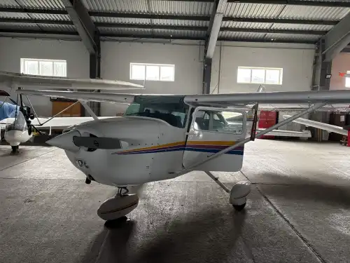 Cessna 172N Skyhawk (Motorflugzeug) - Bild 2