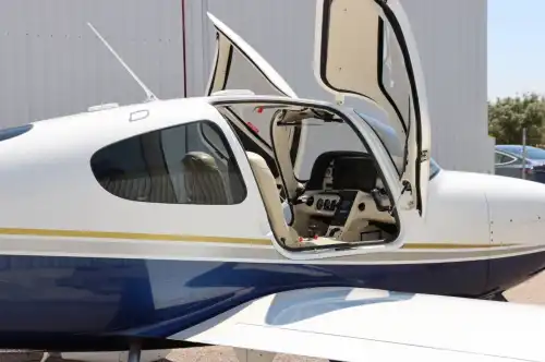 Cirrus SR22 G2 Turbo (Motorflugzeug) - Bild 6