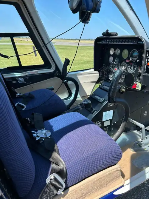 Bell Bell 206 B3 Jet Ranger (Helikopter) - Bild 3