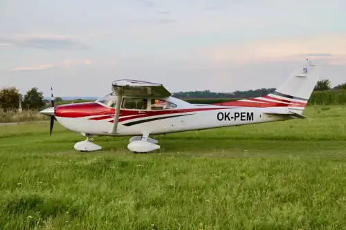 Cessna 182 Skylane (Motorflugzeug) - Bild 3