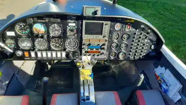 AQUILA A210 (Motorflugzeug) - Bild 3