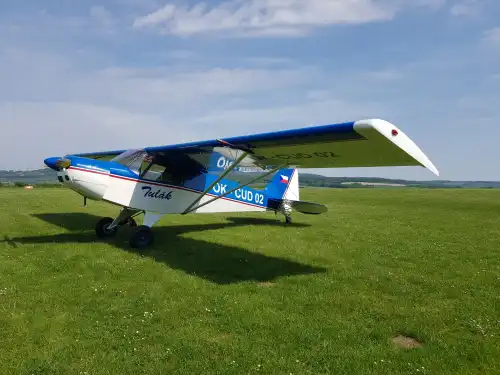 Ultraleichtflugzeug Tulak des Herstellers Let-Mont