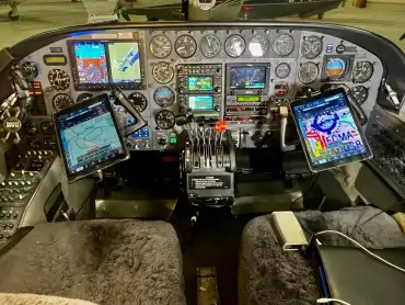 Cessna 421C (Motorflugzeug) - Bild 8