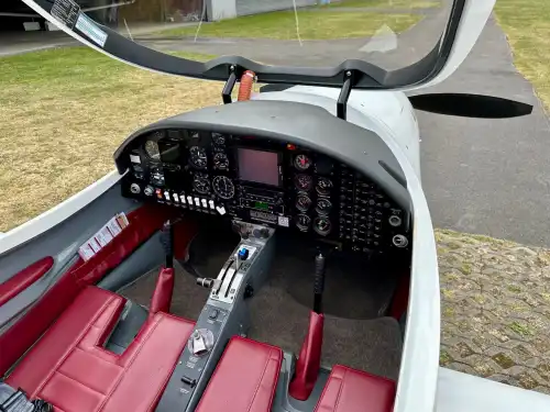 AQUILA A210 (Motorflugzeug) - Bild 6