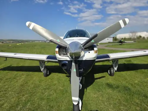 Beechcraft Bonanza A36 (Motorflugzeug) - Bild 4