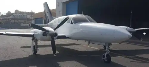Cessna 421C Golden Eagle (Motorflugzeug) - Bild 4