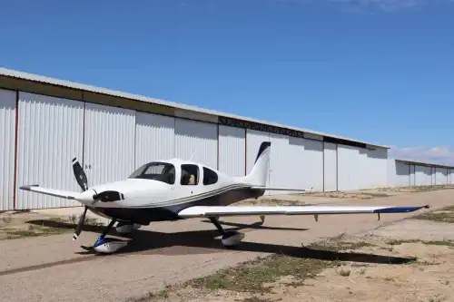Motorflugzeug SR22 G2 Turbo des Herstellers Cirrus