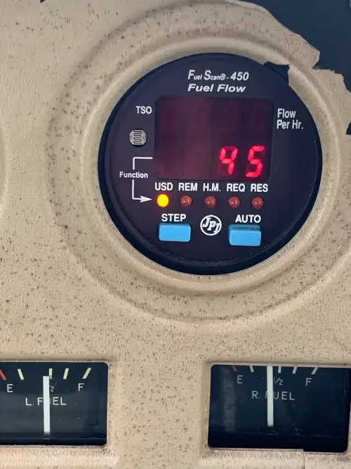 Cessna 150L (Motorflugzeug) - Bild 3