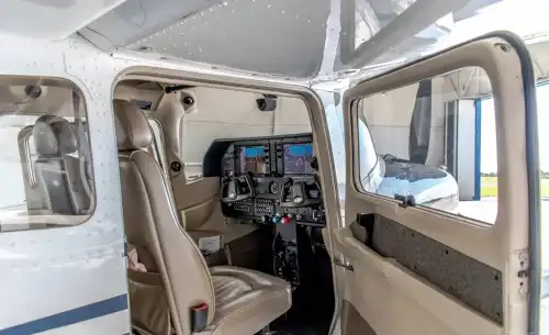 Cessna T182T Skylane (Motorflugzeug) - Bild 3