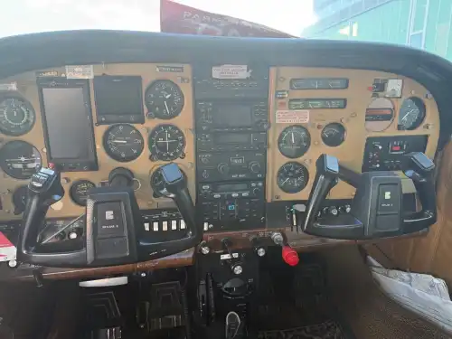 Cessna 182 Skylane II (Motorflugzeug) - Bild 3