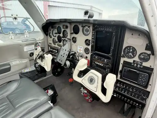 Beechcraft Bonanza F33A (Motorflugzeug) - Bild 9