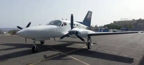 Cessna 421C Golden Eagle (Motorflugzeug) - Bild 3