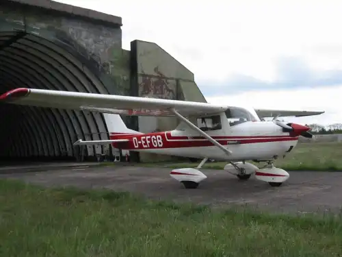 Cessna F150H (Motorflugzeug) - Bild 4