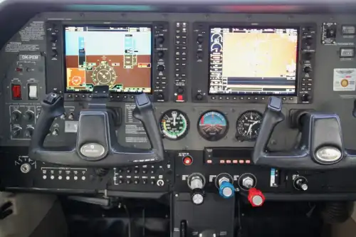 Cessna 182 Skylane (Motorflugzeug) - Bild 7