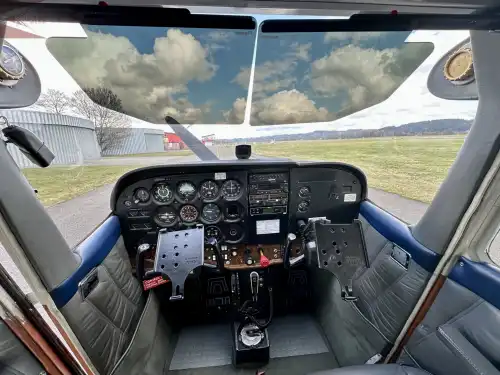 Cessna 172N (Motorflugzeug) - Bild 8