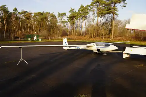 Centrair ASW 20F (Segelflugzeug) - Bild 2