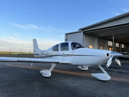 Motorflugzeug SR22 G2 GTS des Herstellers Cirrus
