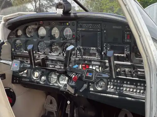 Piper Aircraft PA-28RT-201T Turbo Arrow IV (Motorflugzeug) - Bild 7
