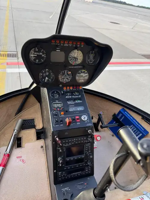 Robinson R44 Raven II (Helikopter) - Bild 11