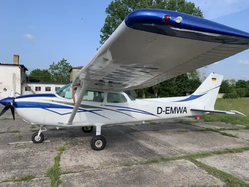 Cessna 172N (Motorflugzeug) - Bild 7