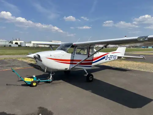 Motorflugzeug 172 des Herstellers Cessna