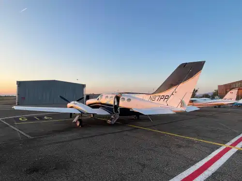 Cessna 421 Golden Eagle (Motorflugzeug) - Bild 5