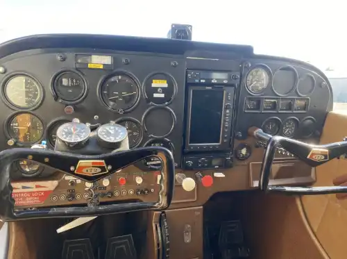 Cessna F172G (Motorflugzeug) - Bild 9
